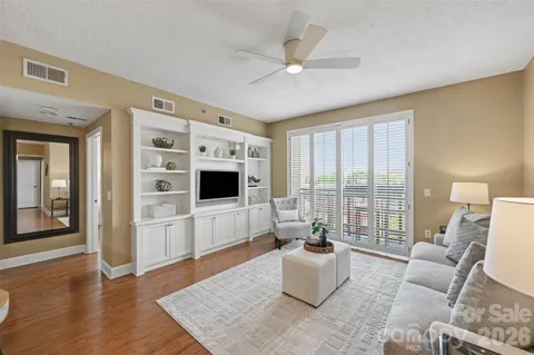 1315 East Boulevard #720