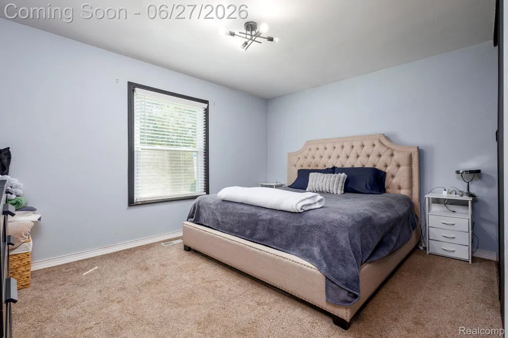 15212 Orchard Court Romulus City, MI 48174