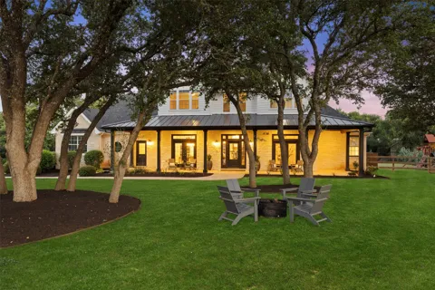 140 Vincas Shadow Court