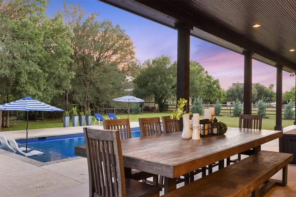 140 Vincas Shadow Court Driftwood, TX 78619