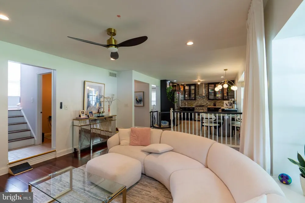 188 ORLANDO DRIVE Sicklerville, NJ 08081