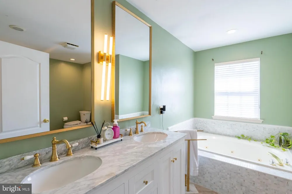 188 ORLANDO DRIVE Sicklerville, NJ 08081