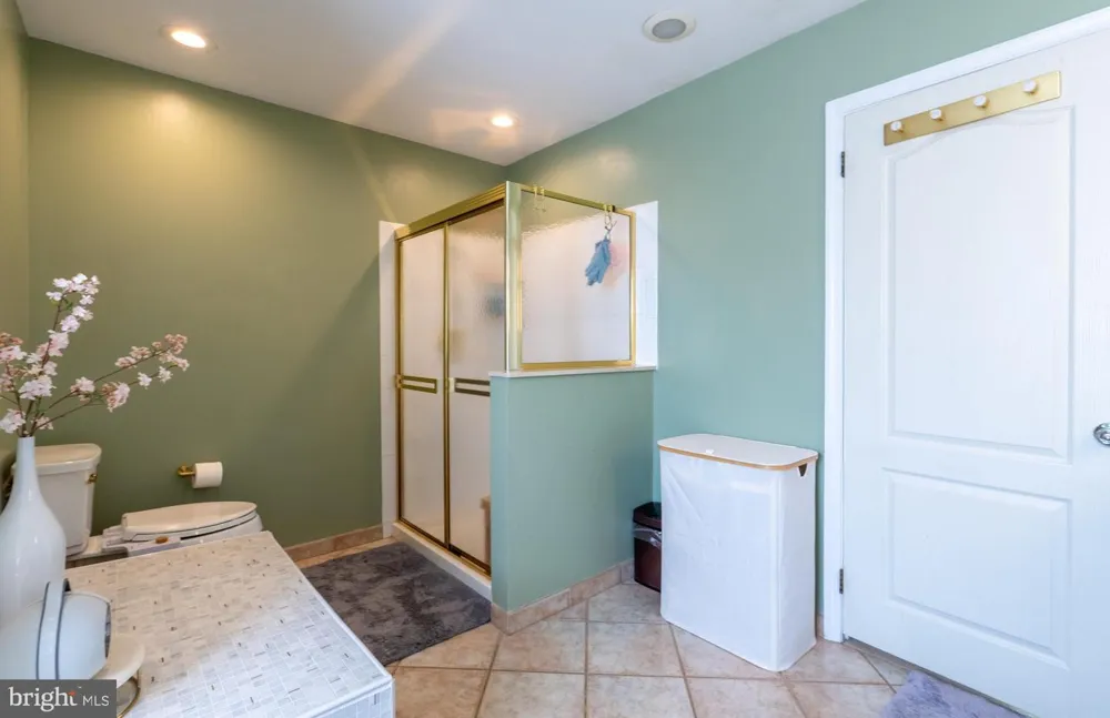 188 ORLANDO DRIVE Sicklerville, NJ 08081