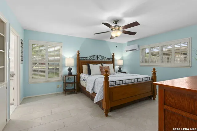 421 Windcrest Dr. Windcrest, TX 78239