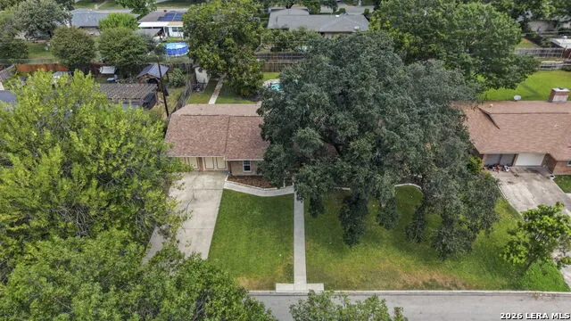 421 Windcrest Dr. Windcrest, TX 78239