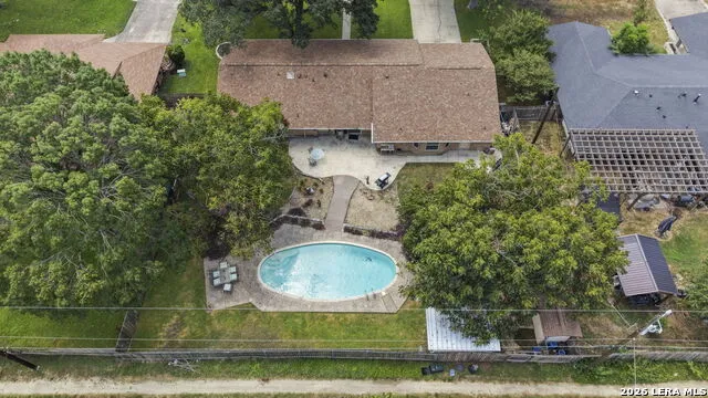 421 Windcrest Dr. Windcrest, TX 78239