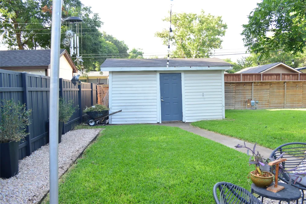 2903 Healey Drive Dallas, TX 75228