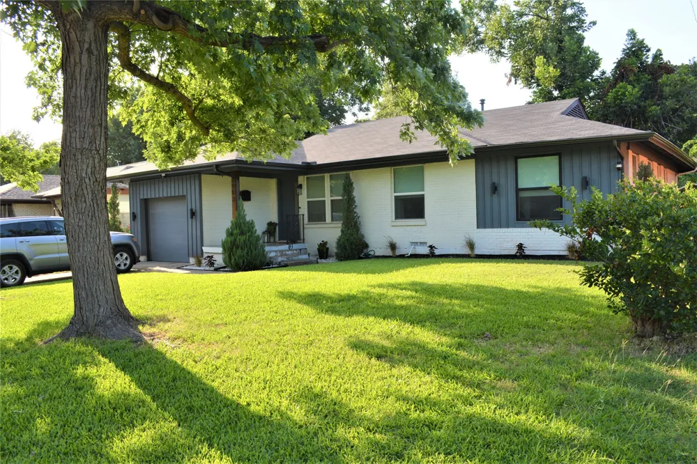 2903 Healey Drive Dallas, TX 75228