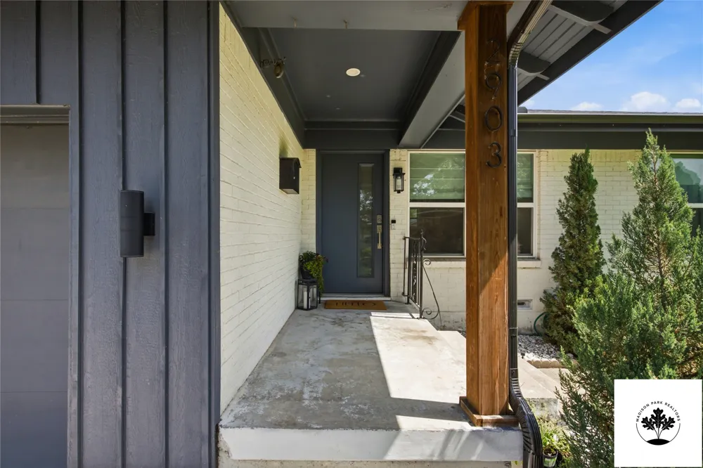 2903 Healey Drive Dallas, TX 75228