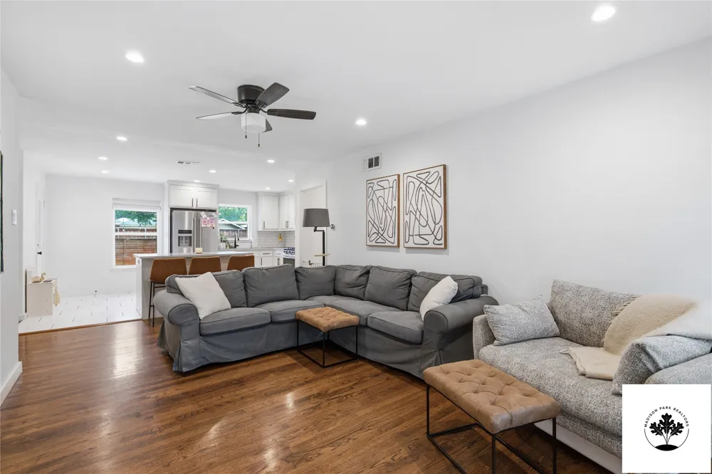 2903 Healey Drive Dallas, TX 75228