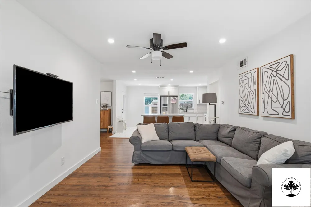 2903 Healey Drive Dallas, TX 75228