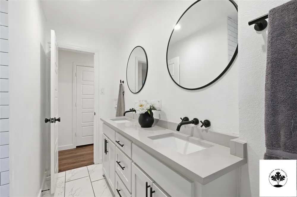 2903 Healey Drive Dallas, TX 75228