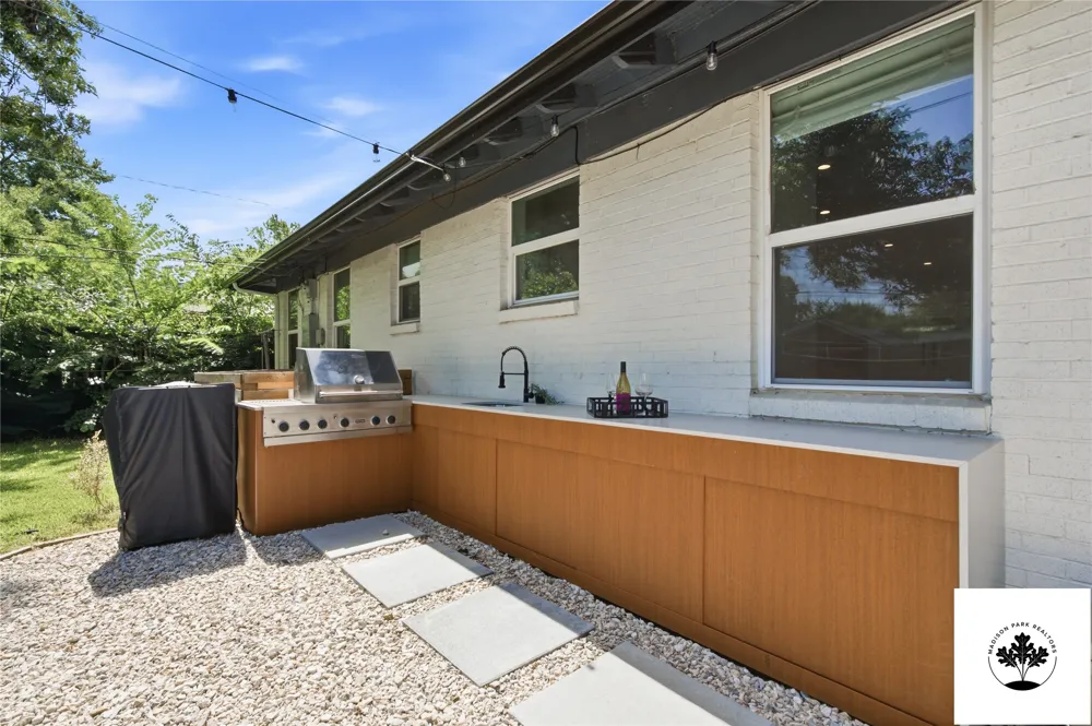 2903 Healey Drive Dallas, TX 75228