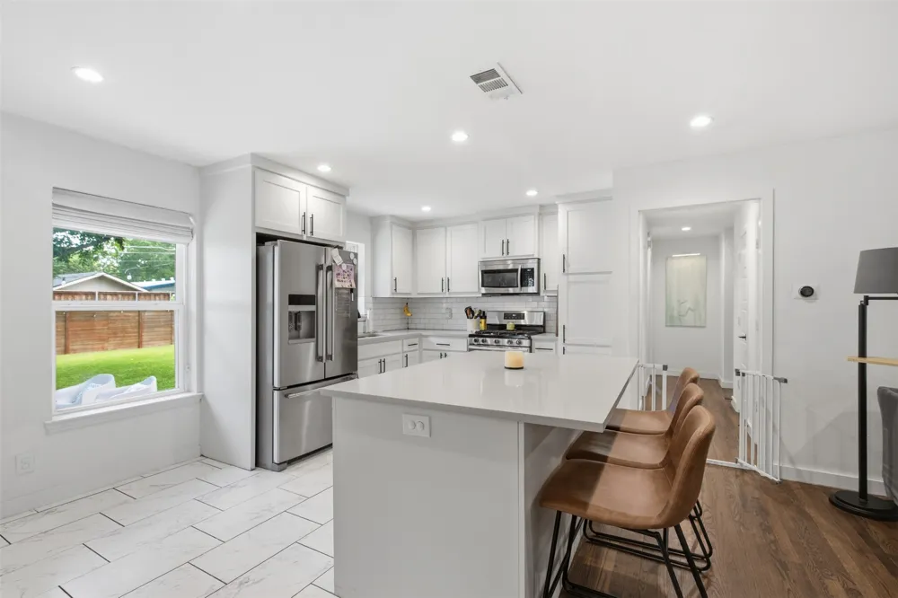 2903 Healey Drive Dallas, TX 75228