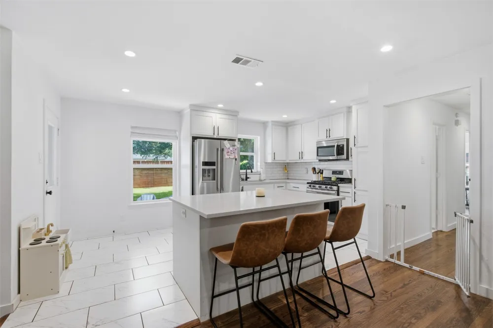 2903 Healey Drive Dallas, TX 75228