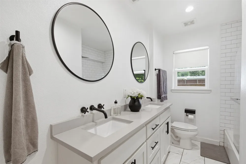 2903 Healey Drive Dallas, TX 75228