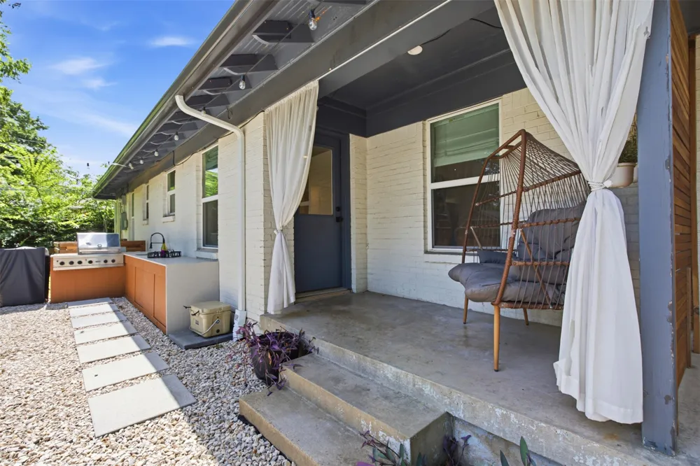 2903 Healey Drive Dallas, TX 75228