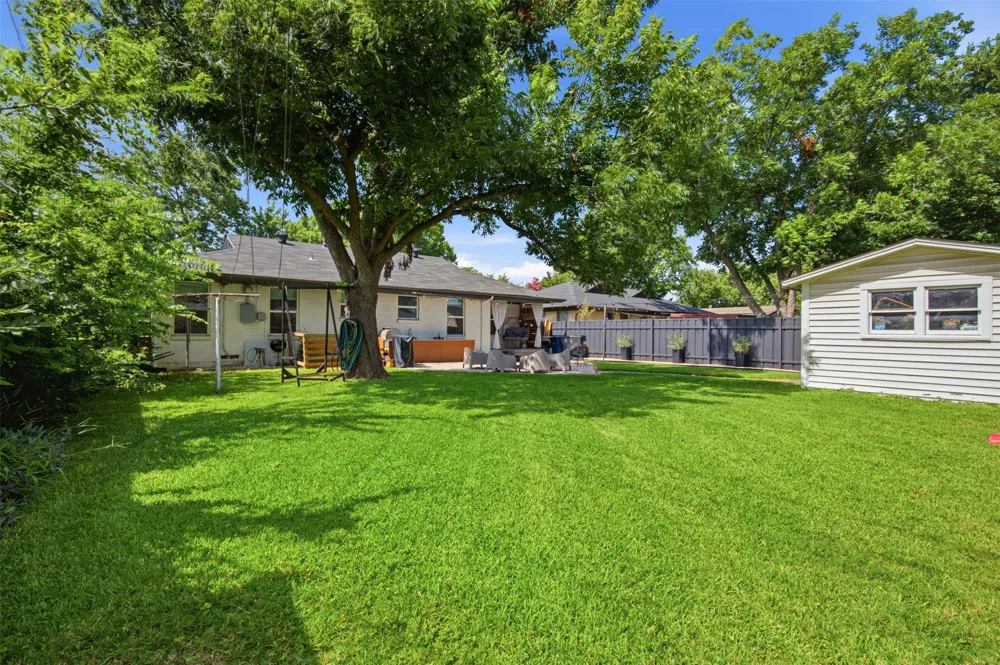 2903 Healey Drive Dallas, TX 75228