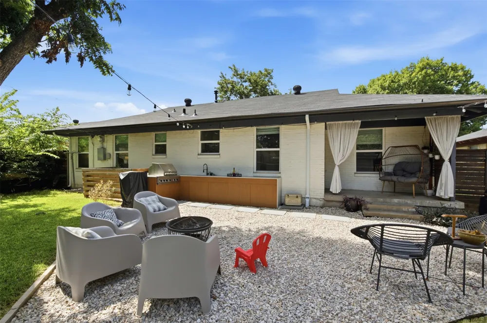 2903 Healey Drive Dallas, TX 75228