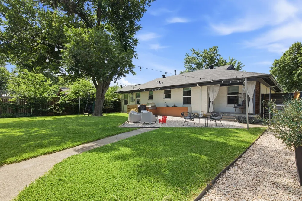 2903 Healey Drive Dallas, TX 75228