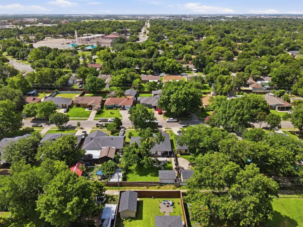 2903 Healey Drive Dallas, TX 75228