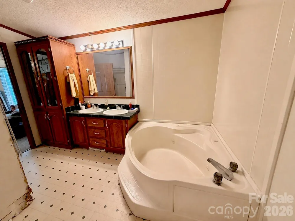 1668 Lane Road Mount Holly, NC 28120