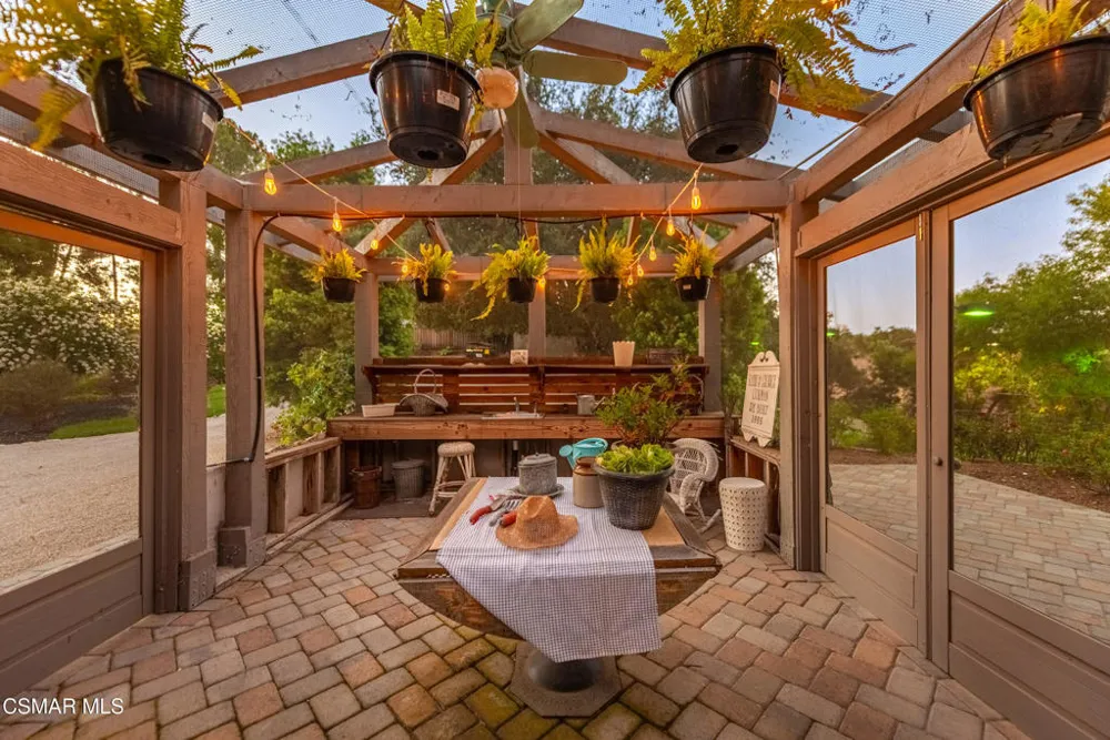 5676 Colodny Drive Agoura Hills, CA 91301