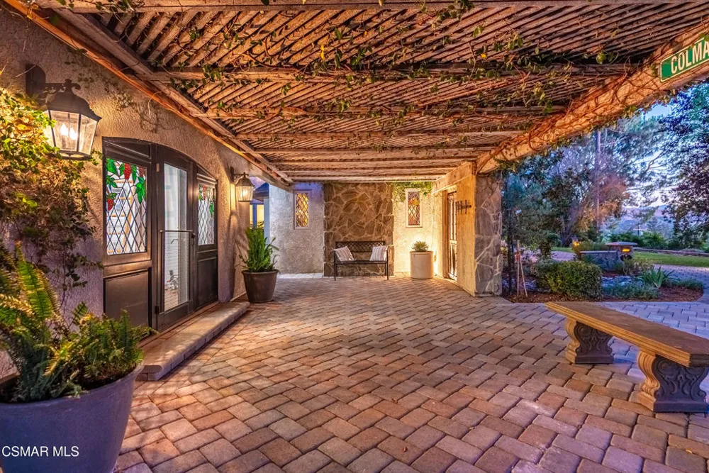 5676 Colodny Drive Agoura Hills, CA 91301