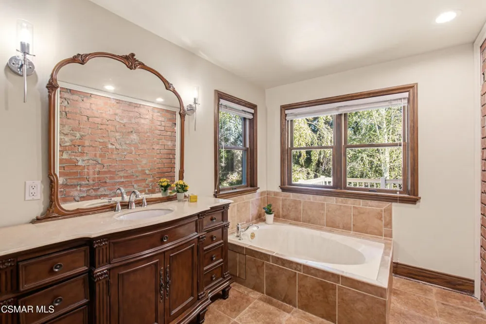 5676 Colodny Drive Agoura Hills, CA 91301