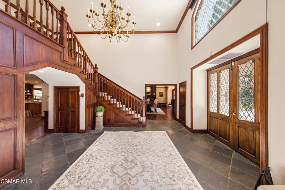 5676 Colodny Drive Agoura Hills, CA 91301