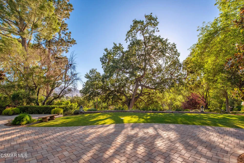 5676 Colodny Drive Agoura Hills, CA 91301