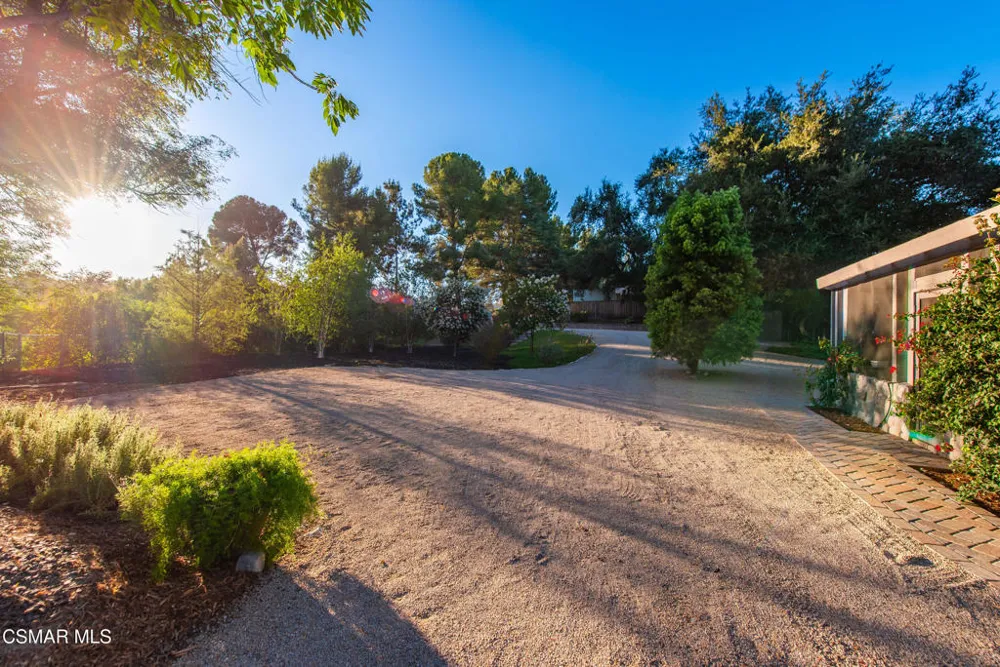 5676 Colodny Drive Agoura Hills, CA 91301