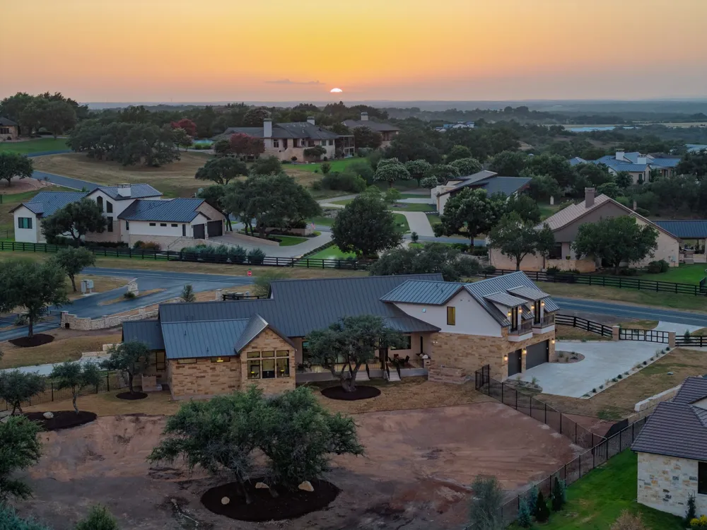 1300 Saddlebrook Canyon Court Spicewood, TX 78669