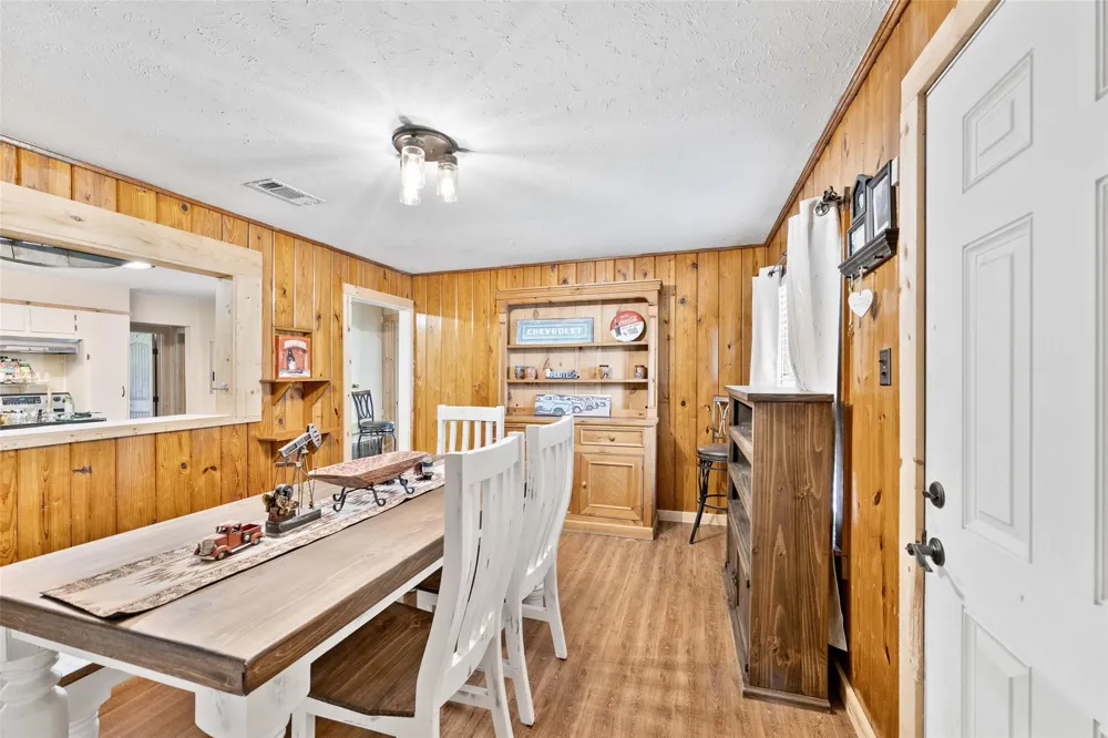 506 Pear Street Edna, TX 77957