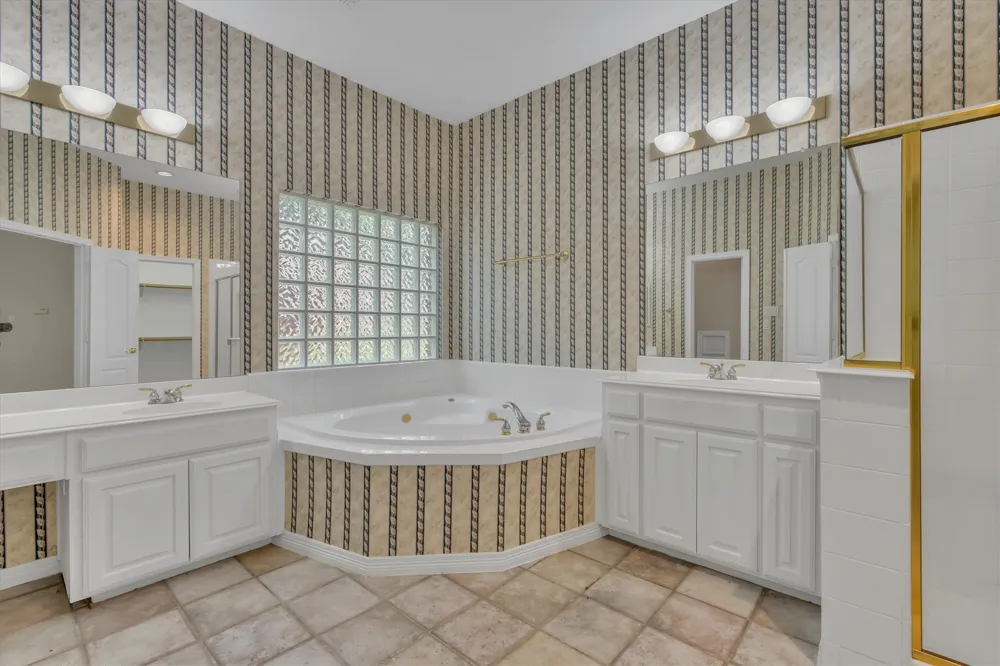 1918 Bridgestone Drive Corinth, TX 76210