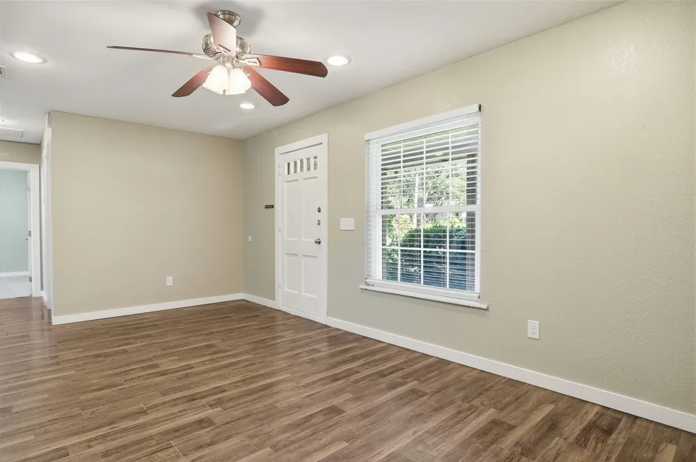 3524 South Drive Fort Worth, TX 76109