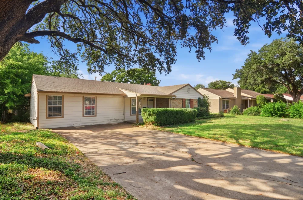 3524 South Drive Fort Worth, TX 76109