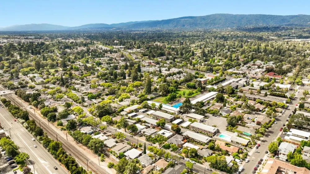 3920 Park Boulevard Palo Alto, CA 94306