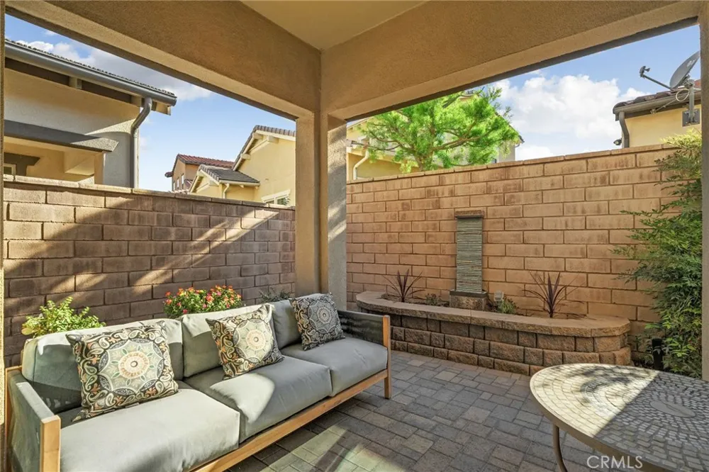 229 Buena Vida Brea, CA 92823