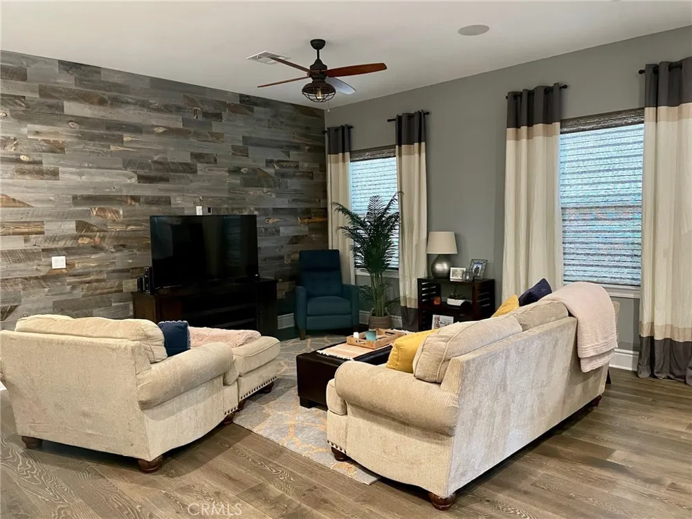 229 Buena Vida Brea, CA 92823