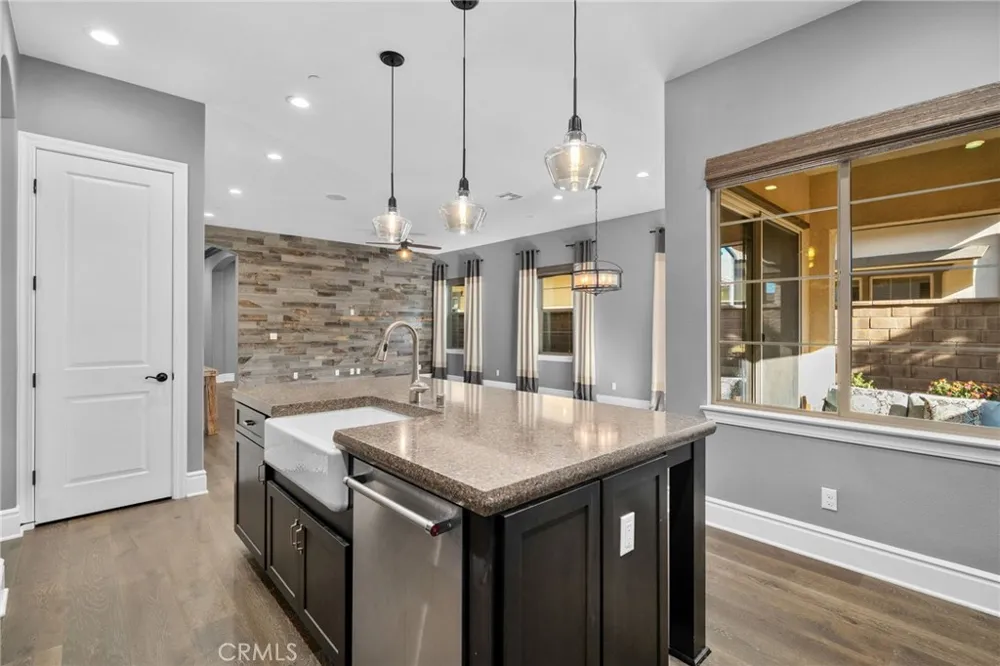 229 Buena Vida Brea, CA 92823