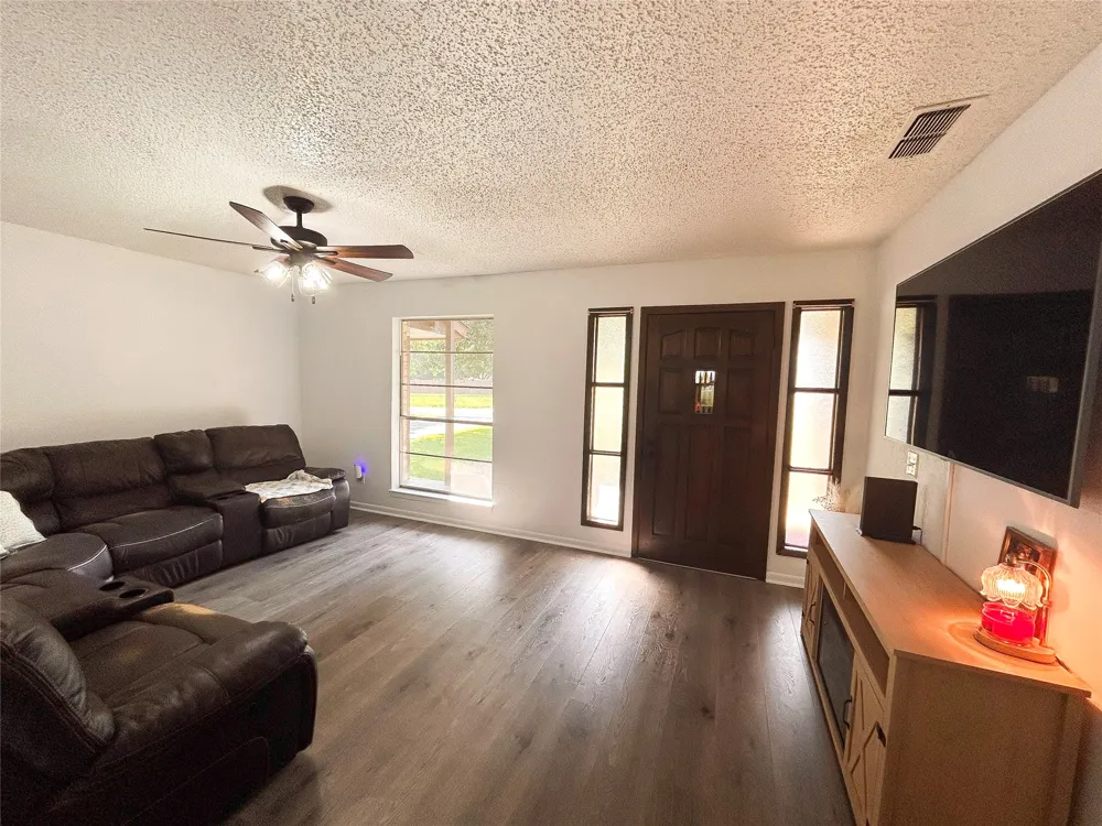 906 Zahara Street Bowie, TX 76230