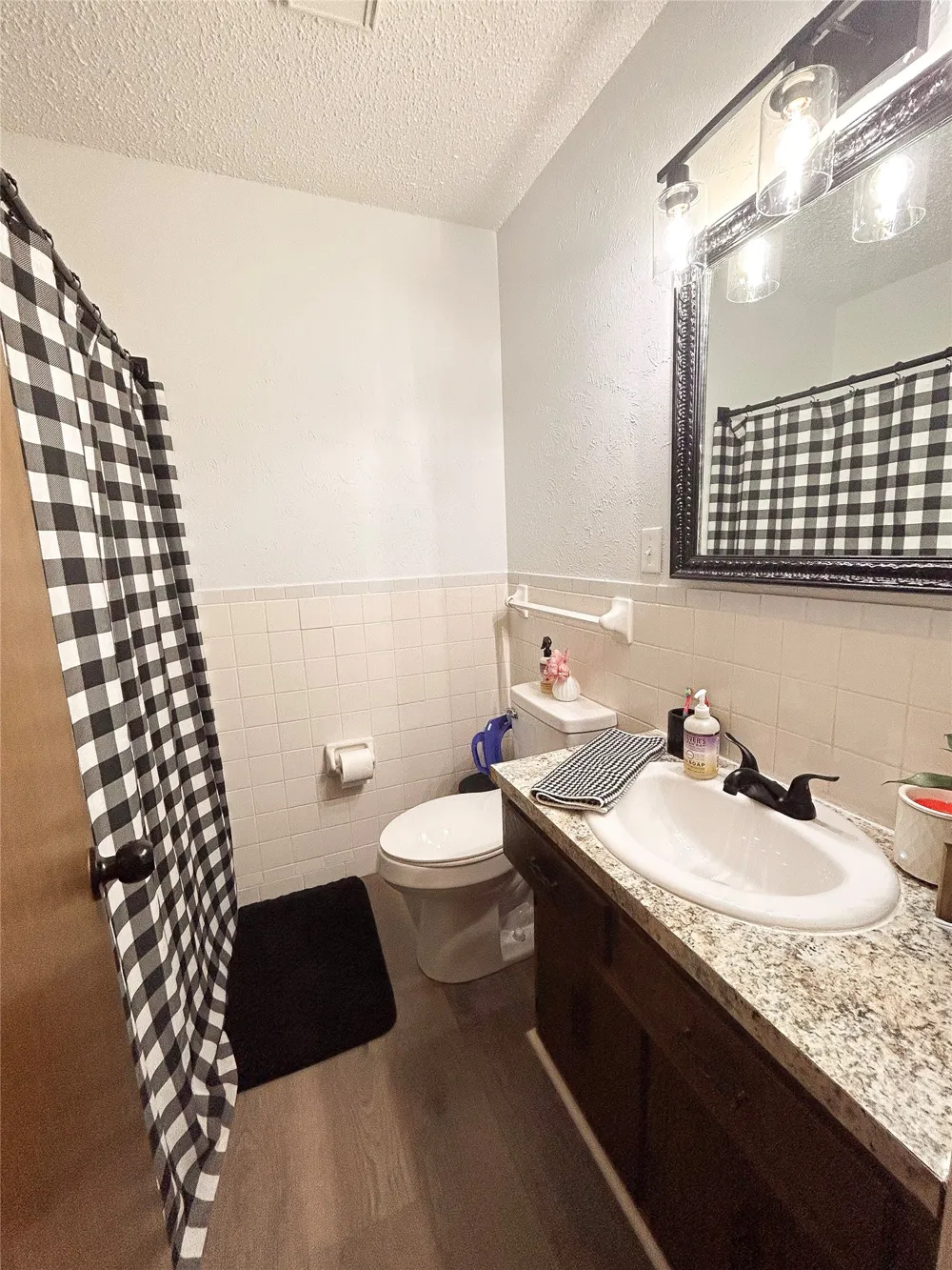 906 Zahara Street Bowie, TX 76230