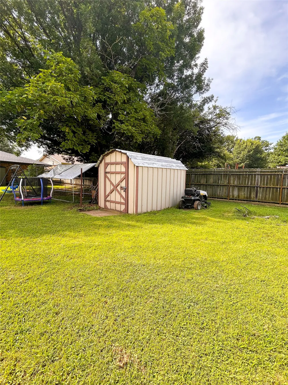 906 Zahara Street Bowie, TX 76230