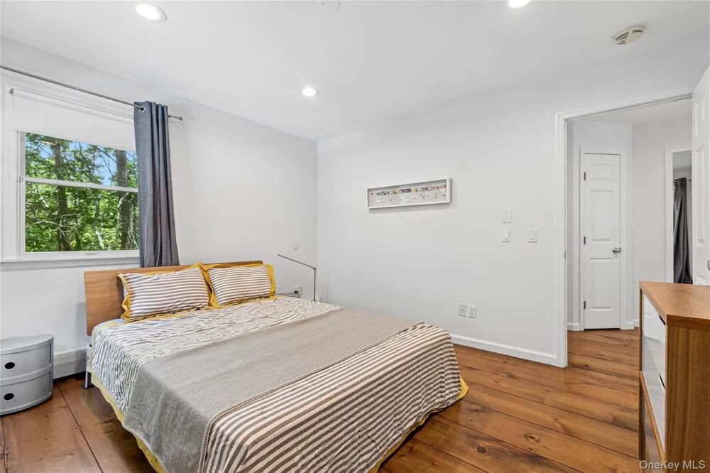 17 Squires Boulevard Hampton Bays, NY 11946