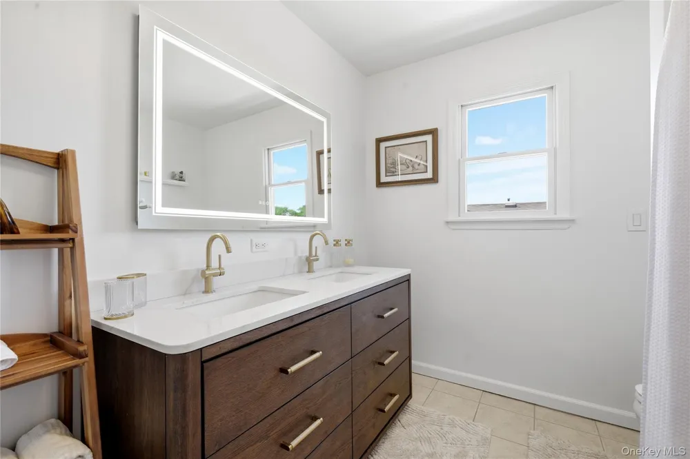 35 Redfield Road Island Park, NY 11558