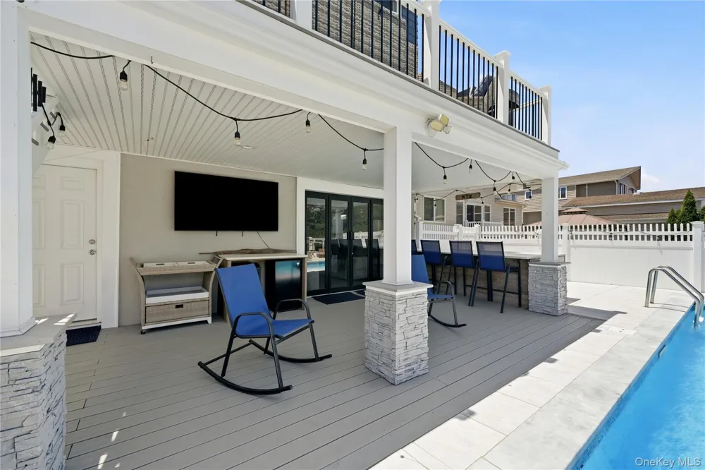 35 Redfield Road Island Park, NY 11558