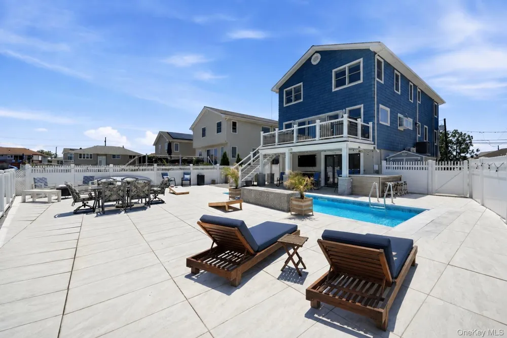 35 Redfield Road Island Park, NY 11558