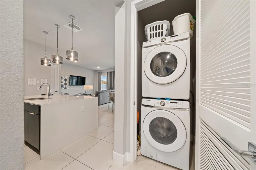 7740 SANDY RIDGE DRIVE #131 Reunion, FL 34747