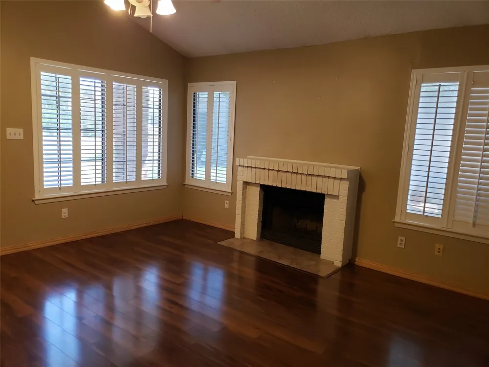662 Prairie Dell Street Lewisville, TX 75067